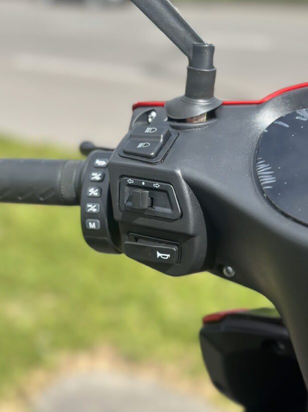 Ionic Scooters Moto 3