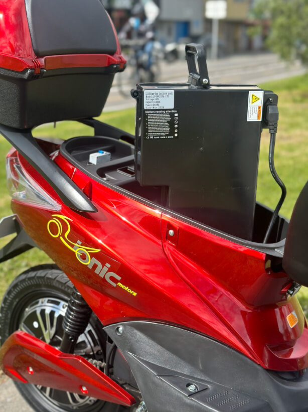 Ionic Scooters Moto 4